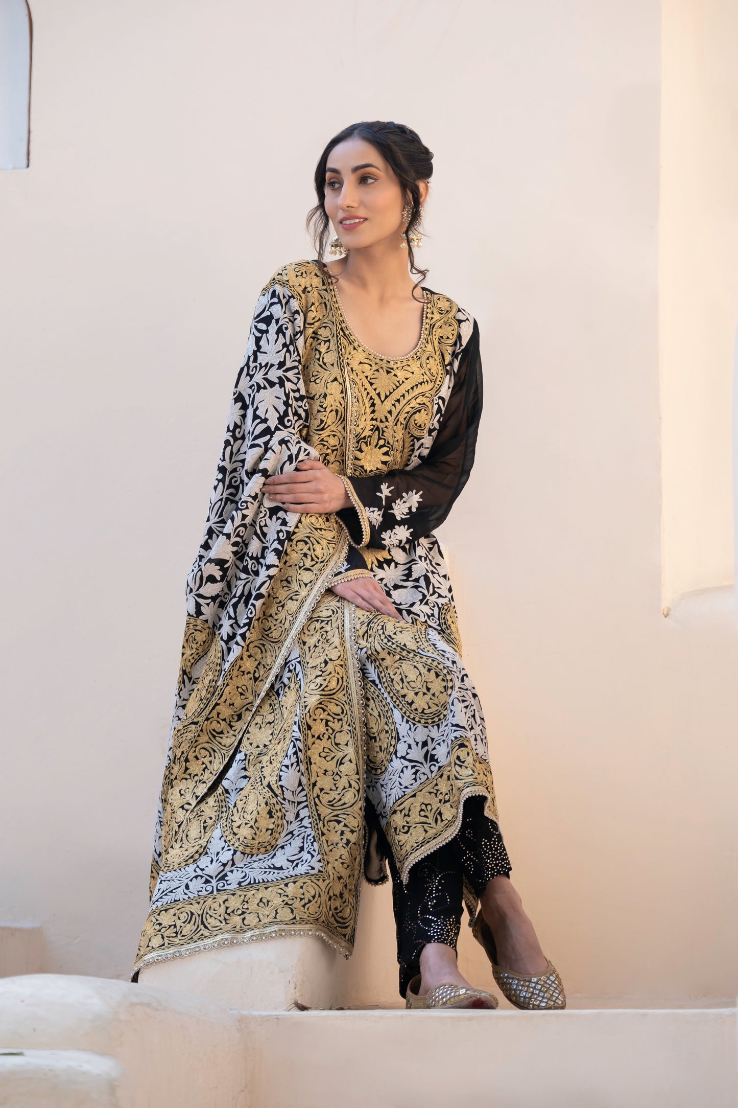 Zari-e-Jahan - Resham & Tila work Kurta and Mukaish Pants with Embroidered Dupatta