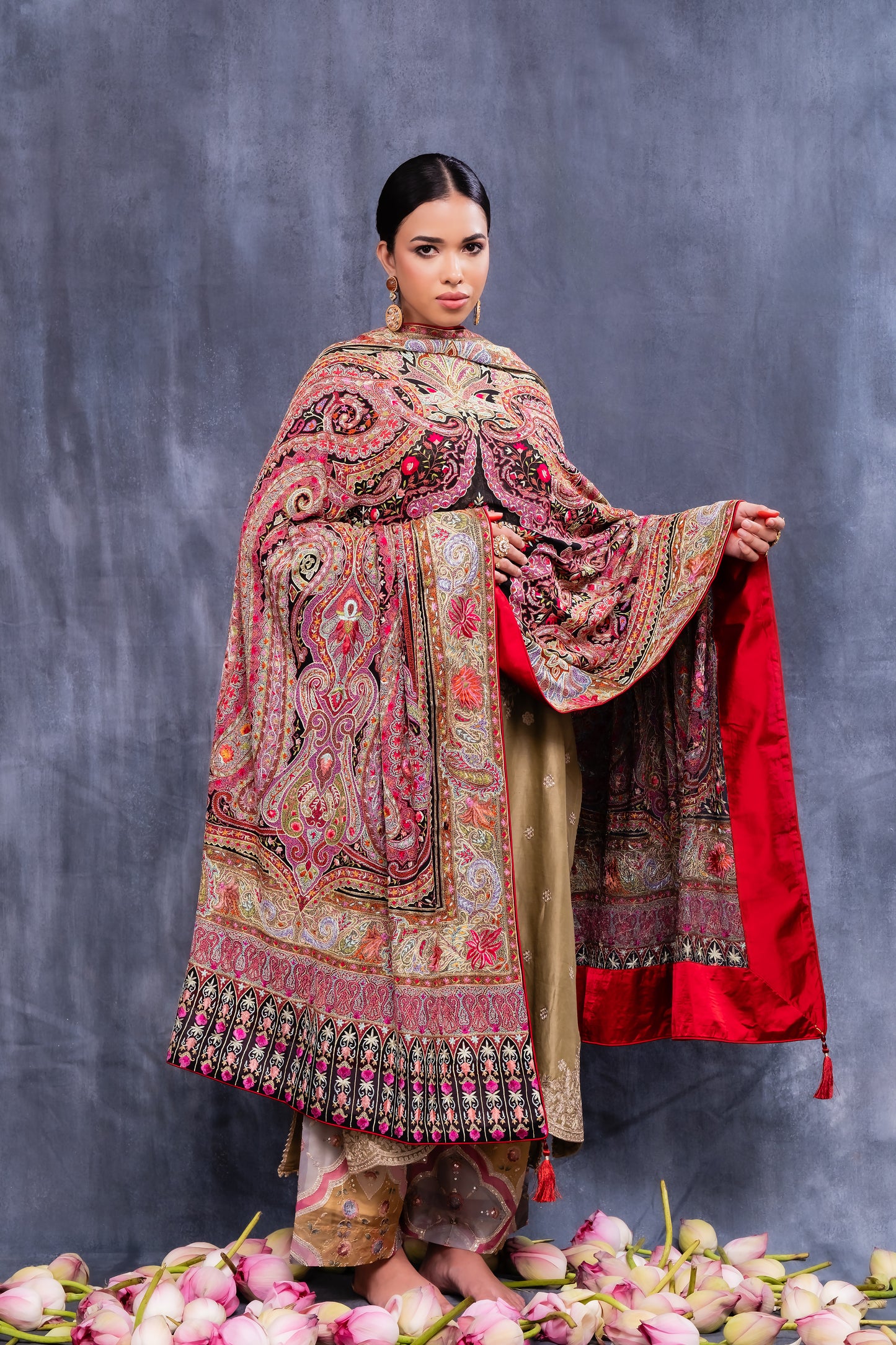 Firdaus - Resham Thread Hand Embroidered Dupatta