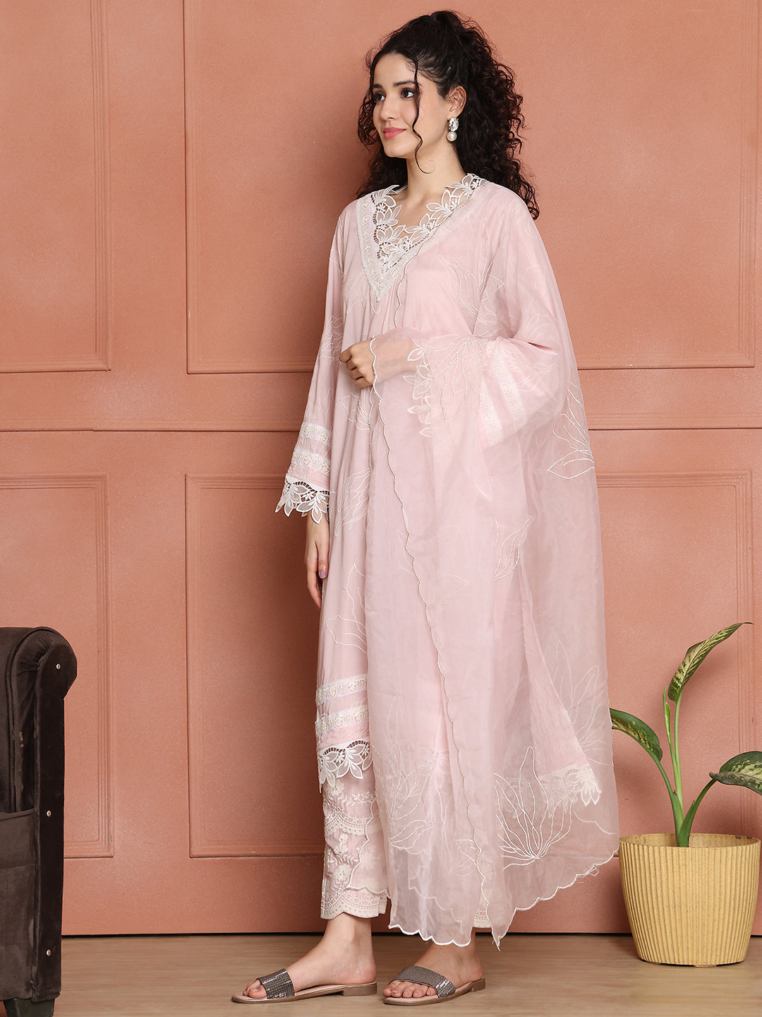 Nayra -Blush Pink Lacework Kurta Set with Organza Dupatta